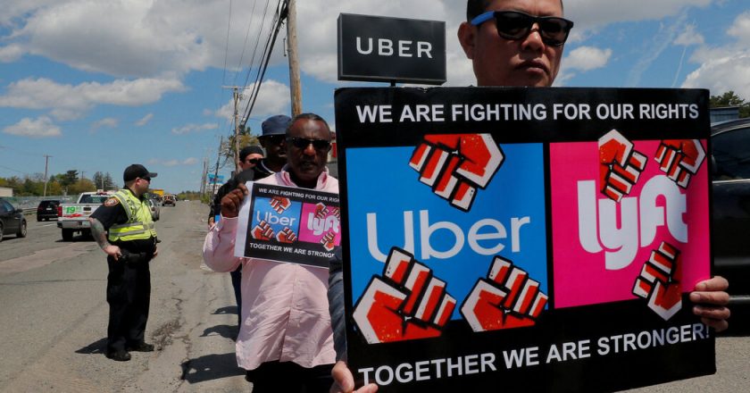 Uber, Lyft Agree to Give Massachusetts Drivers Minimum Wage