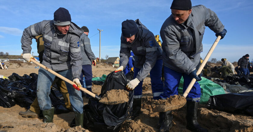 A storm, an escape and a disaster for the beaches of the Black Sea