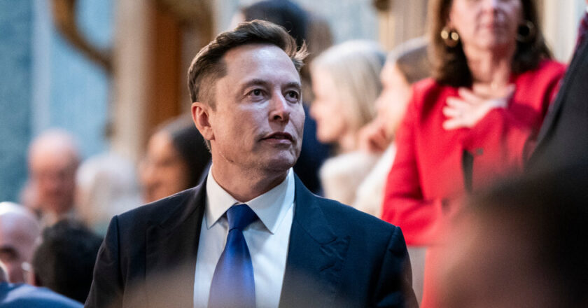 Elon Musk shared, then he canceled x post Hitler, Stalin and Mao di Genocide