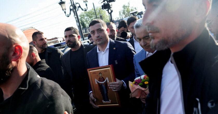 The Romanian nationalist wins the first round of presidential votes