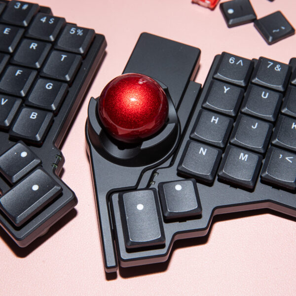 This Keyboard and Trackball Set is Perfect for DIY Enthusiasts