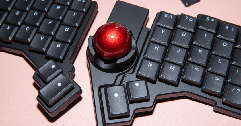 This Keyboard and Trackball Set is Perfect for DIY Enthusiasts